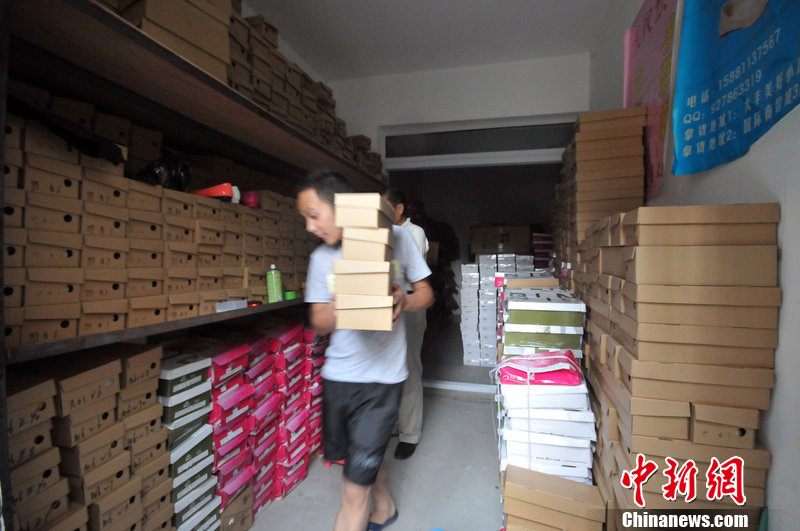 成都一小區(qū)400戶(hù)開(kāi)淘寶店 物管求店家搬離