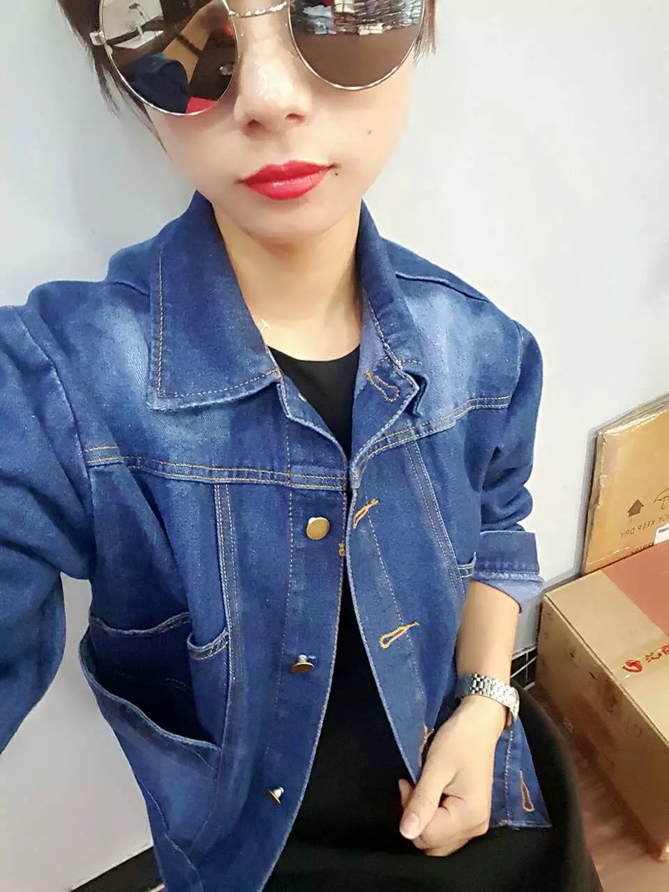 時(shí)尚女裝 機(jī)車女孩 短款寬松大碼純色翻領(lǐng)長(zhǎng)袖牛仔外套